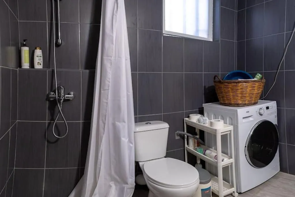 Penthouse Wt Private Patio 1St Floor 3 Rooms 65Sqm Heraklion  0*, Heraklion (Crete)